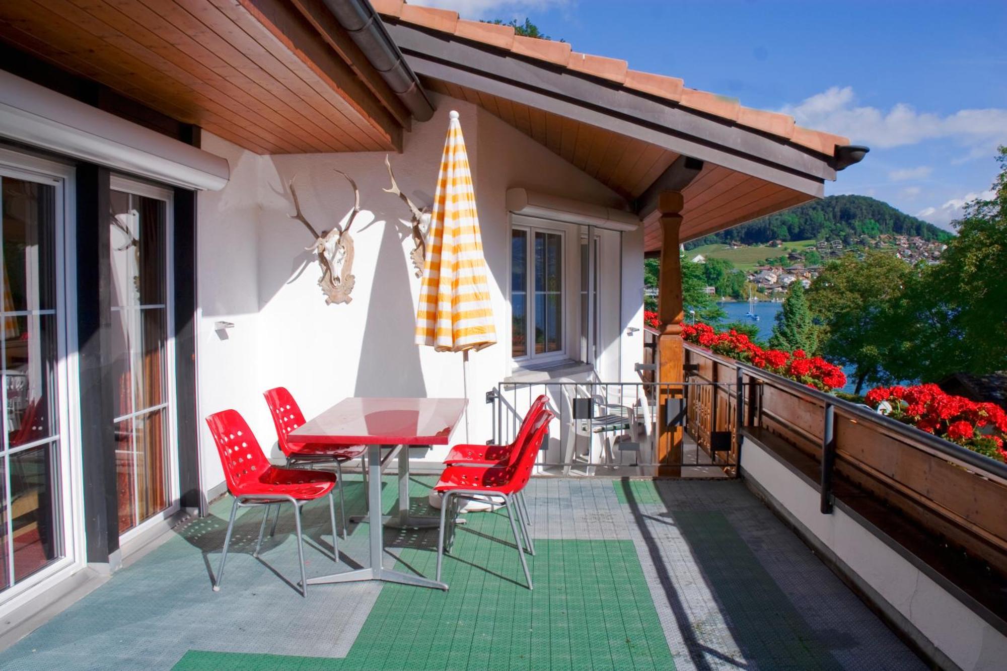 Seehotel Boutique Jägerhof-Hubertus Faulensee Exterior foto