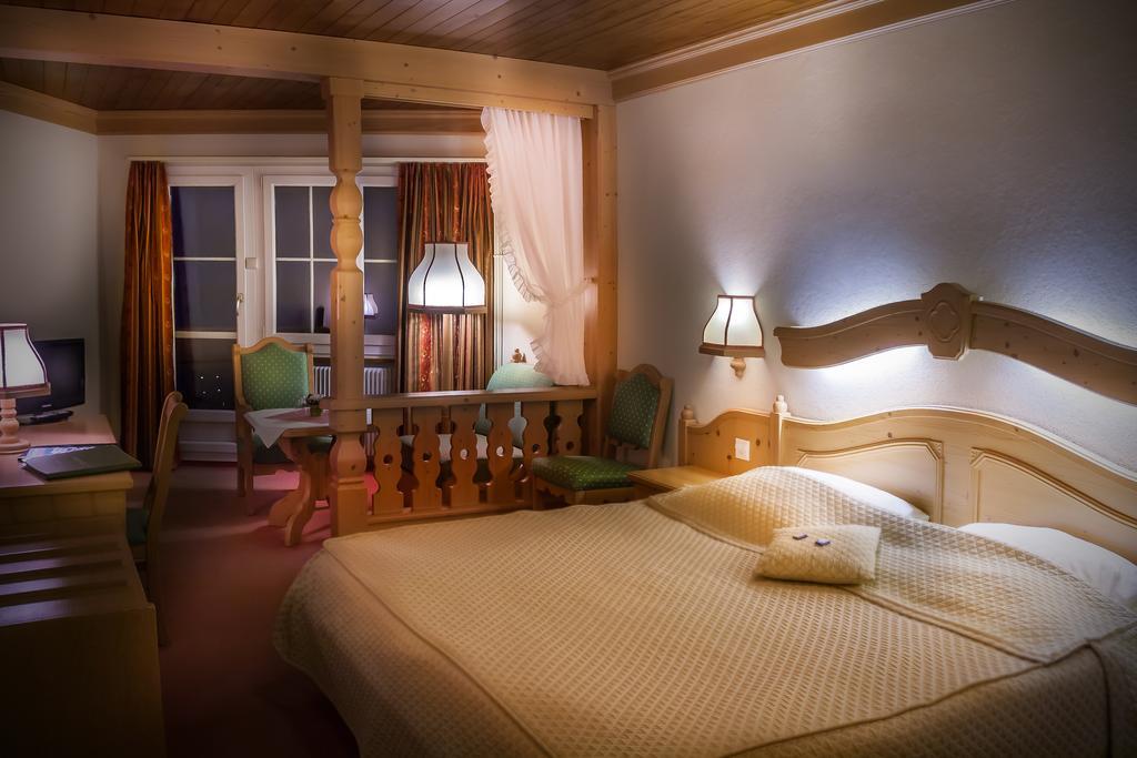 Seehotel Boutique Jägerhof-Hubertus Faulensee Exterior foto